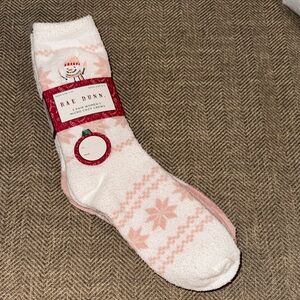 NWT Rae Dunn Festive Pink and White Snowflake Socks MICRO COZY Snowman Holiday